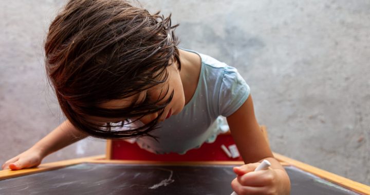 Análisis sobre estadísticas de natalidad por características de la madre